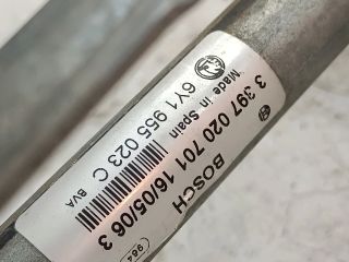 bontott SKODA FABIA I Első Ablaktörlő Szerkezet Motorral