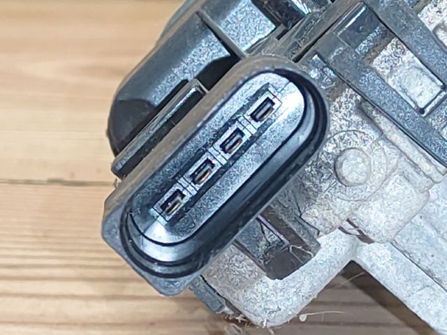 bontott SKODA FABIA I Első Ablaktörlő Szerkezet Motorral