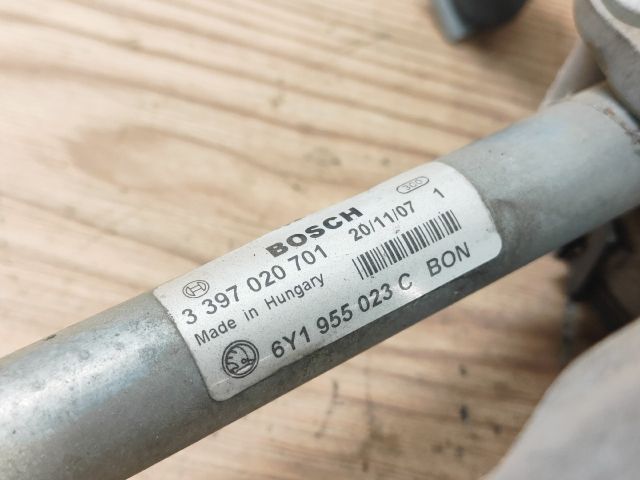 bontott SKODA FABIA I Első Ablaktörlő Szerkezet Motorral