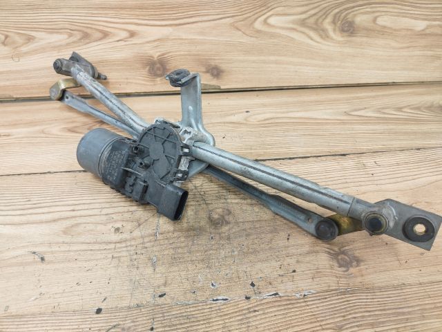 bontott SKODA FABIA I Első Ablaktörlő Szerkezet Motorral