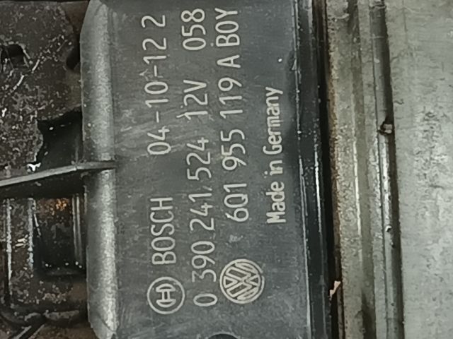 bontott SKODA FABIA I Első Ablaktörlő Szerkezet Motorral