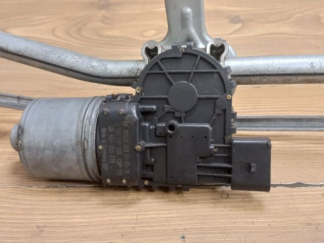 bontott SKODA FABIA I Első Ablaktörlő Szerkezet Motorral