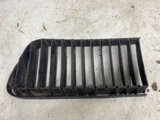 bontott SKODA FABIA I Első Lökhárító Alsó Középső Díszrács