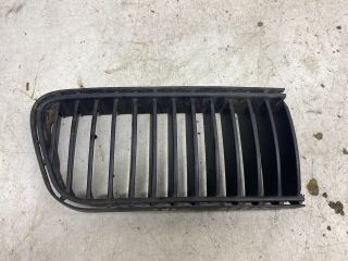 bontott SKODA FABIA I Első Lökhárító Alsó Középső Díszrács