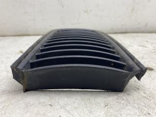 bontott SKODA FABIA I Első Lökhárító Alsó Középső Díszrács