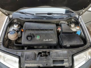 bontott SKODA FABIA I Első Lökhárító Merevítő (Fém)