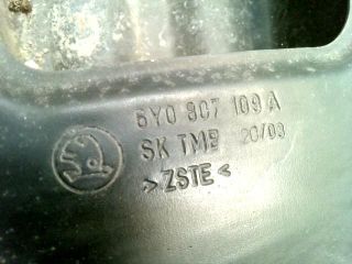 bontott SKODA FABIA I Első Lökhárító Merevítő (Fém)