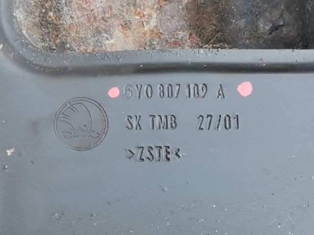 bontott SKODA FABIA I Első Lökhárító Merevítő (Fém)