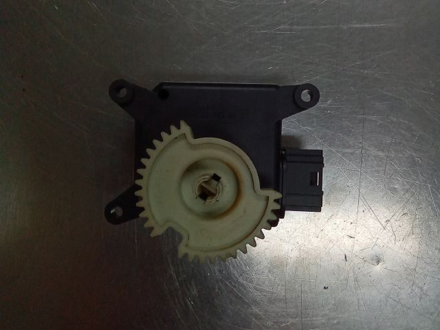 bontott SKODA FABIA I Fűtés Állító Motor