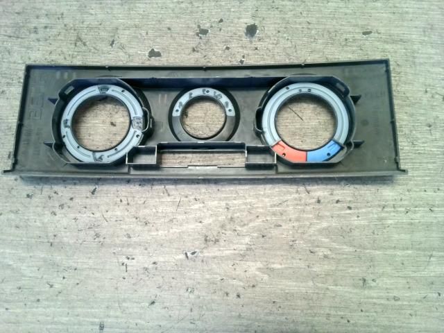 bontott SKODA FABIA I Fűtéskapcsoló Keret