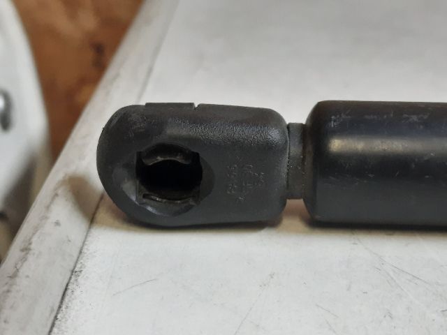 bontott SKODA FABIA I Gázrugós Kitámasztó Teleszkóp Csomagtérajtó (Pozíciófüggetlen)