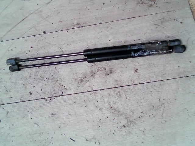 bontott SKODA FABIA I Gázrugós Kitámasztó Teleszkóp Csomagtérajtó (Pozíciófüggetlen)