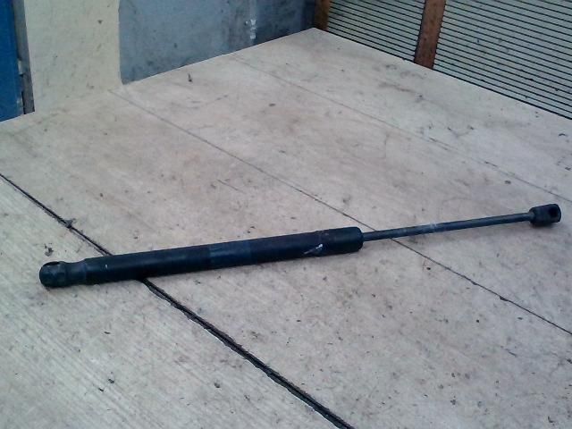 bontott SKODA FABIA I Gázrugós Kitámasztó Teleszkóp Csomagtérajtó (Pozíciófüggetlen)