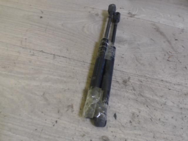 bontott SKODA FABIA I Gázrugós Kitámasztó Teleszkóp Pár Csomagtérajtó