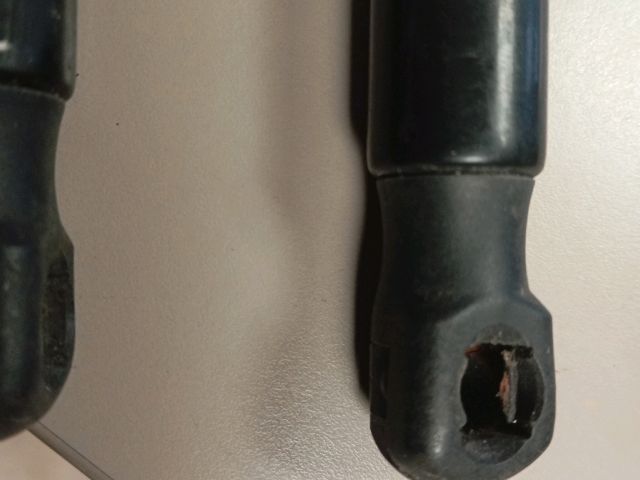 bontott SKODA FABIA I Gázrugós Kitámasztó Teleszkóp Pár Csomagtérajtó