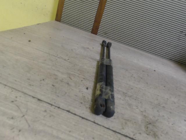 bontott SKODA FABIA I Gázrugós Kitámasztó Teleszkóp Pár Csomagtérajtó