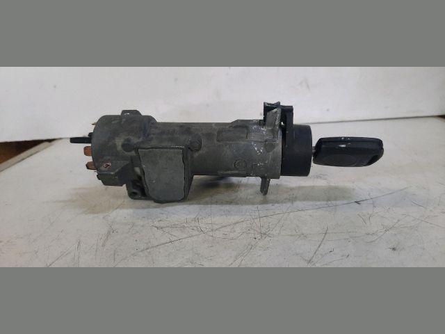 bontott SKODA FABIA I Gyújtáskapcsoló Házzal