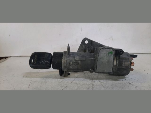 bontott SKODA FABIA I Gyújtáskapcsoló Házzal