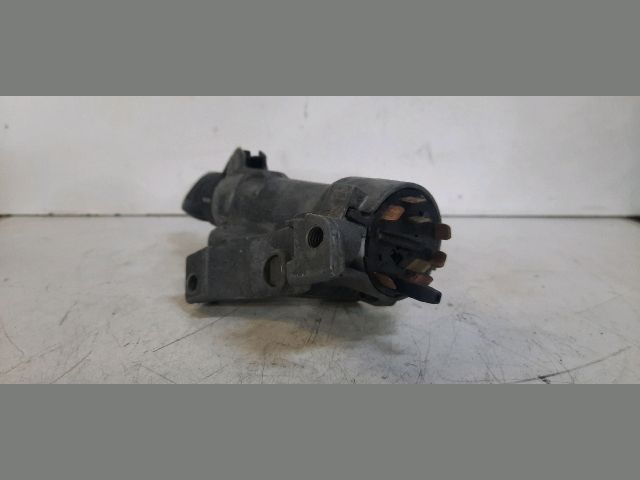 bontott SKODA FABIA I Gyújtáskapcsoló Házzal