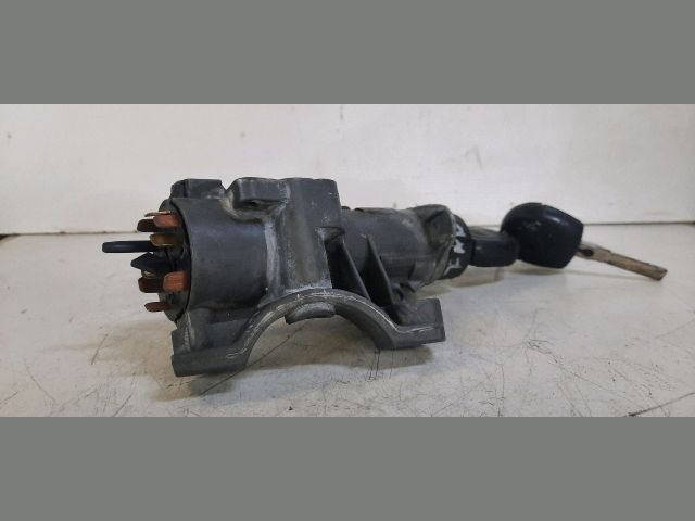 bontott SKODA FABIA I Gyújtáskapcsoló Házzal