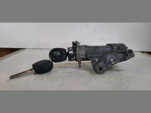 bontott SKODA FABIA I Gyújtáskapcsoló Házzal