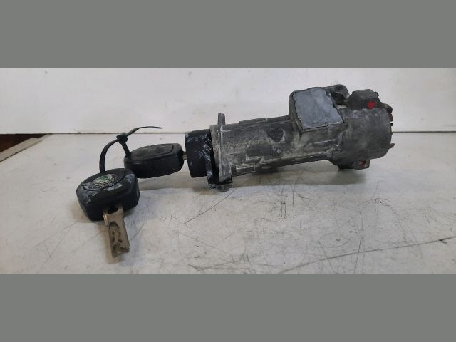 bontott SKODA FABIA I Gyújtáskapcsoló Házzal