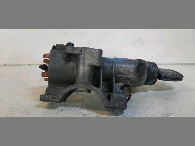 bontott SKODA FABIA I Gyújtáskapcsoló Házzal