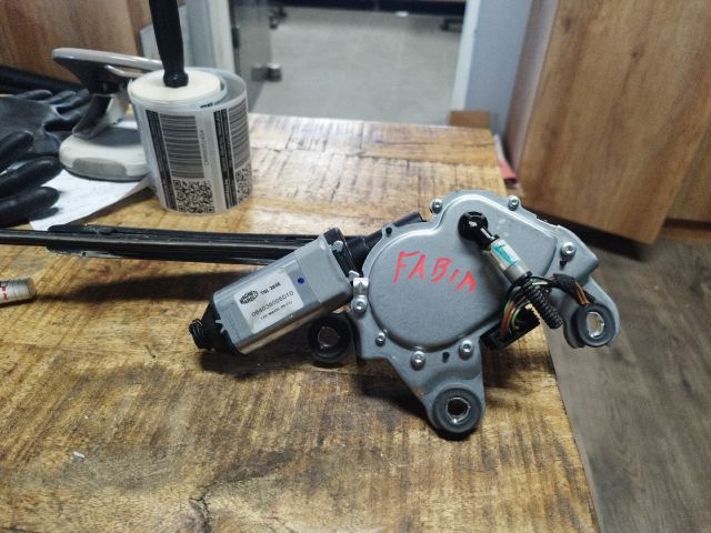 bontott SKODA FABIA I Hátsó Ablaktörlő Motor