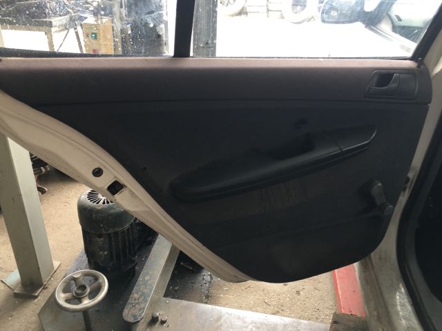 bontott SKODA FABIA I Hátsó Hamutartó