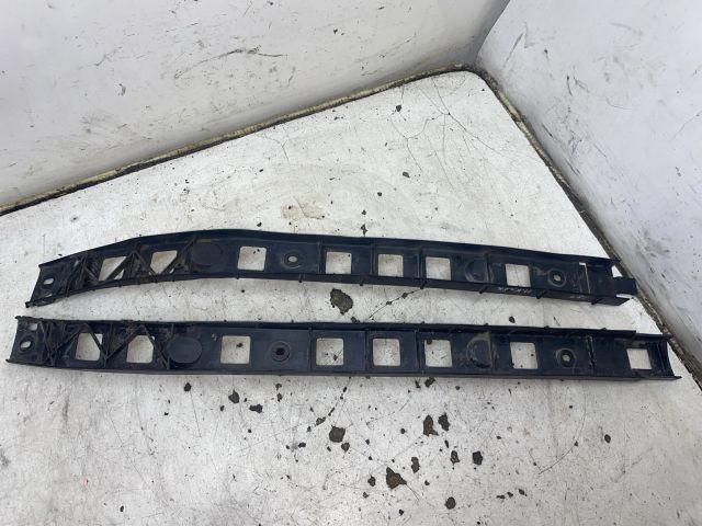 bontott SKODA FABIA I Hátsó középső Lökhárító Tartó (Műanyag)