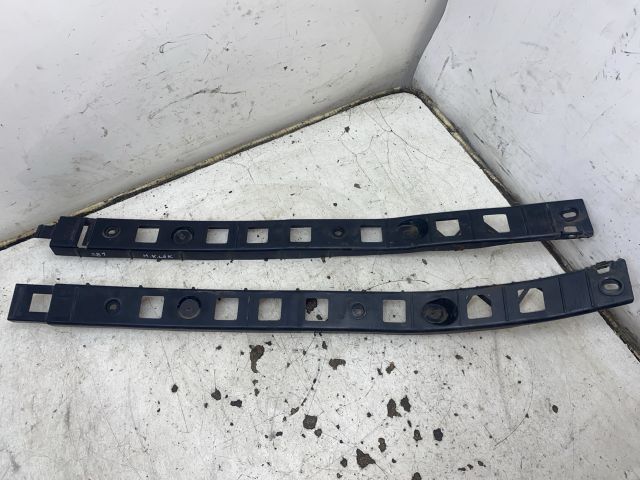 bontott SKODA FABIA I Hátsó középső Lökhárító Tartó (Műanyag)