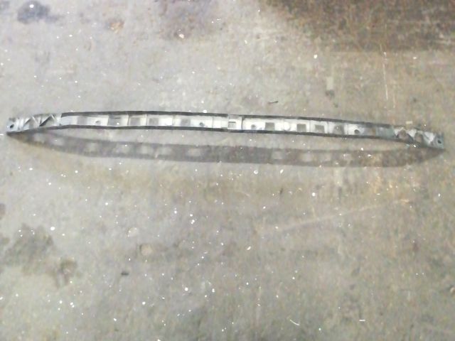 bontott SKODA FABIA I Hátsó középső Lökhárító Tartó (Műanyag)