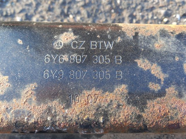 bontott SKODA FABIA I Hátsó Lökhárító Merevítő (Fém)