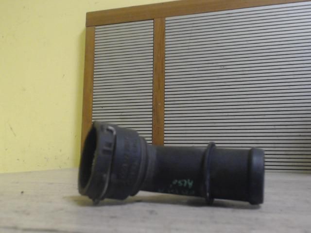 bontott SKODA FABIA I Hűtővíz Elosztó Cső