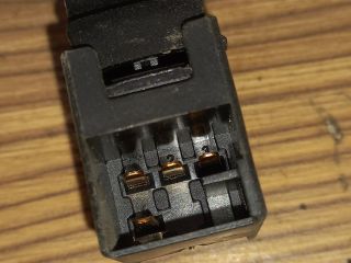 bontott SKODA FABIA I Jobb első Ablakemelő Kapcsoló