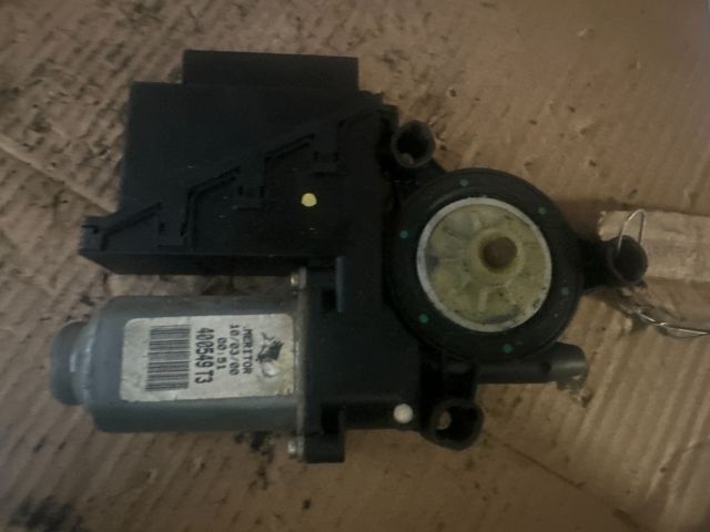 bontott SKODA FABIA I Jobb első Ablakemelő Motor