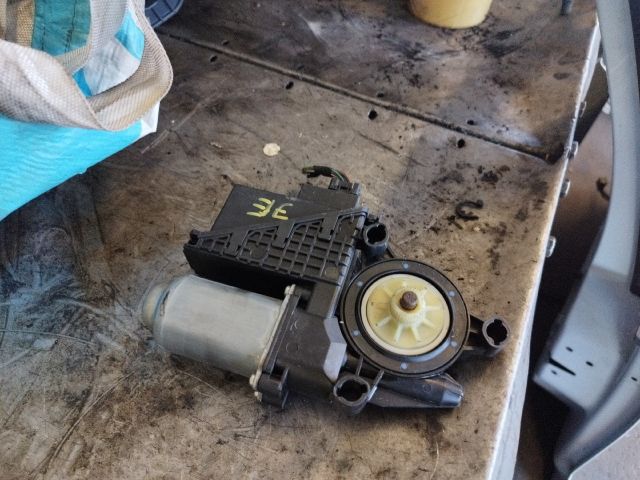 bontott SKODA FABIA I Jobb első Ablakemelő Motor