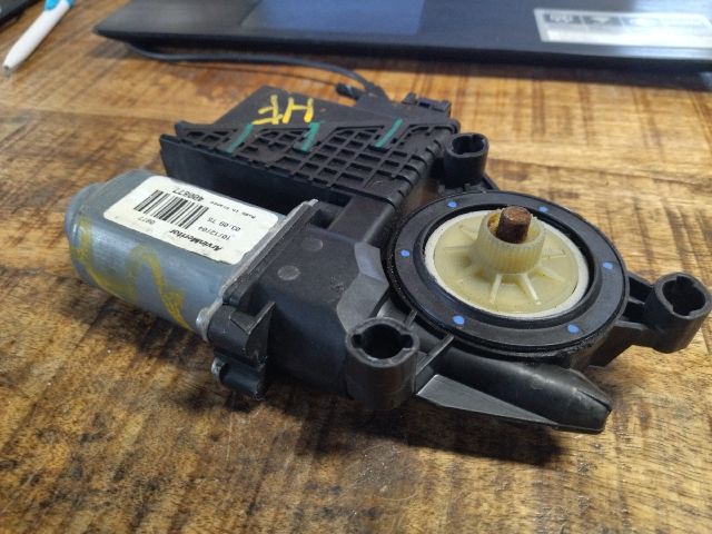 bontott SKODA FABIA I Jobb első Ablakemelő Motor