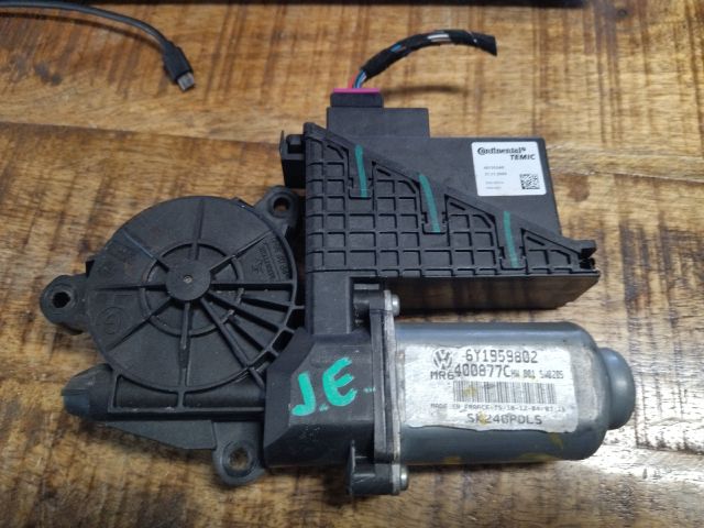 bontott SKODA FABIA I Jobb első Ablakemelő Motor