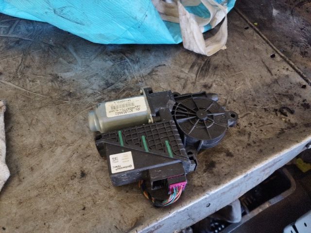 bontott SKODA FABIA I Jobb első Ablakemelő Motor