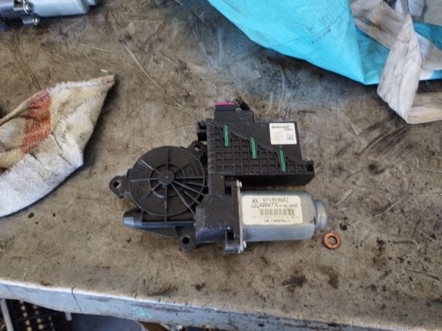 bontott SKODA FABIA I Jobb első Ablakemelő Motor