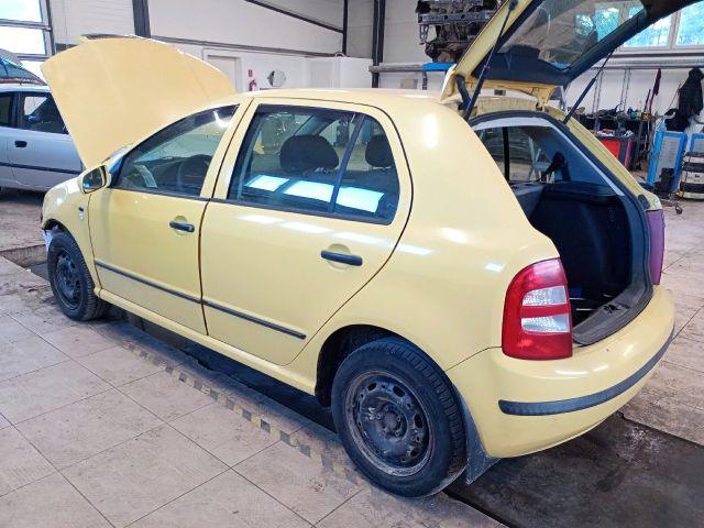 bontott SKODA FABIA I Jobb első Ablakvezető Gumi