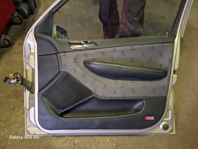 bontott SKODA FABIA I Jobb első Ajtó (Részeivel)