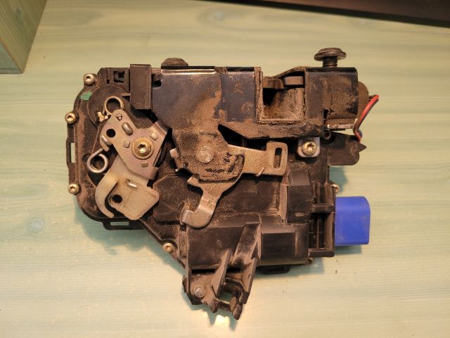 bontott SKODA FABIA I Jobb első Ajtózár