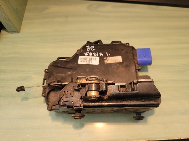 bontott SKODA FABIA I Jobb első Ajtózár