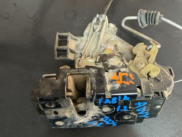 bontott SKODA FABIA I Jobb első Ajtózár