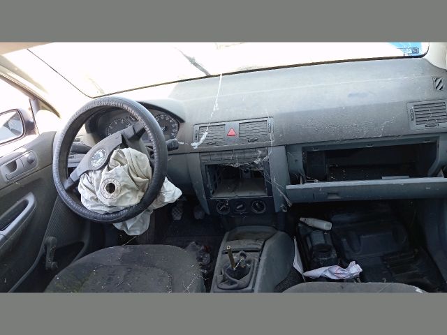 bontott SKODA FABIA I Jobb első Biztonsági Öv Csat