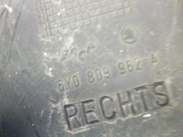 bontott SKODA FABIA I Jobb első Dobbetét (Kerékjárati, Műanyag)