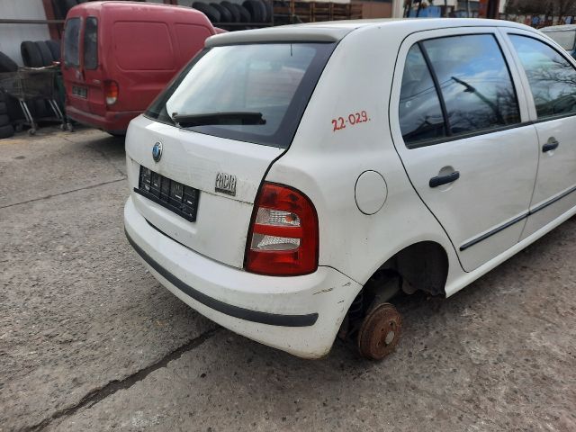 bontott SKODA FABIA I Jobb első Sárvédő Irányjelző