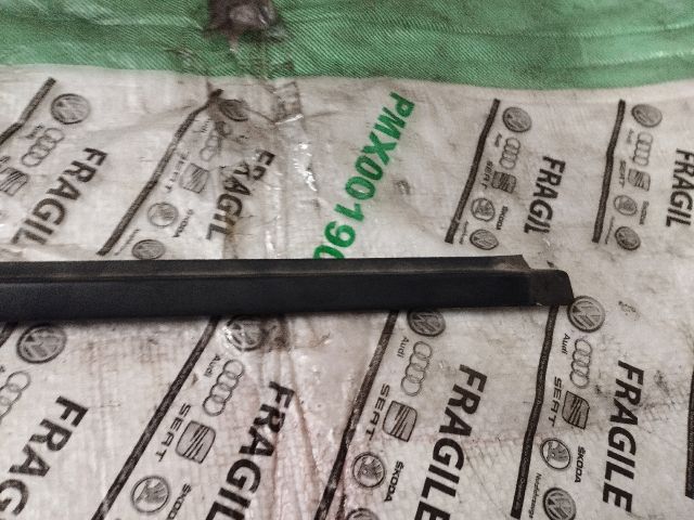 bontott SKODA FABIA I Jobb első Vízlehúzó Gumicsík